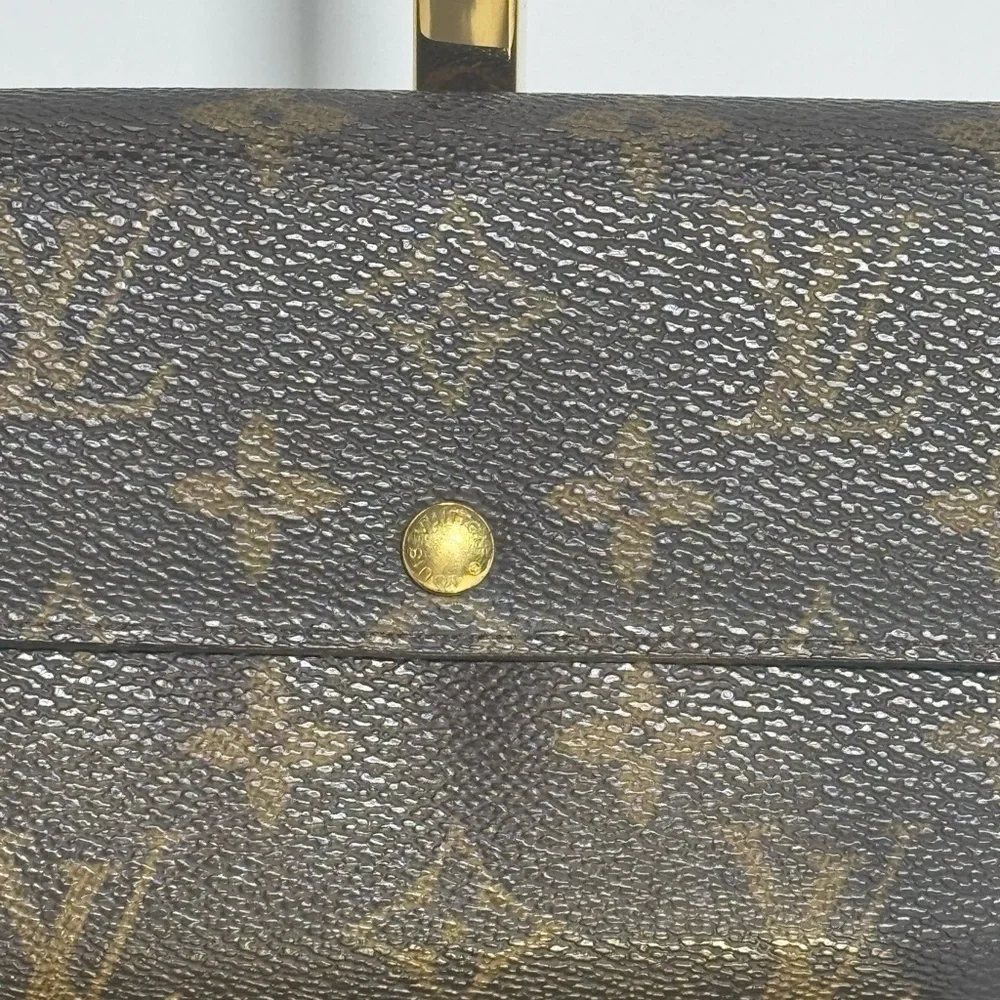 AUTHENTIC Louis Vuitton Monogram Wallet